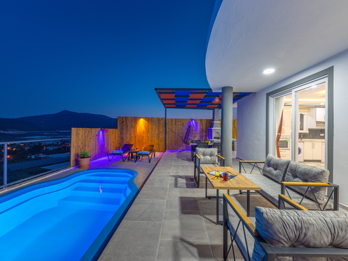  gece  -  Kasım
  | Kalkan Yeşilköy'de Doğa İçinde Muhafazakar Villa